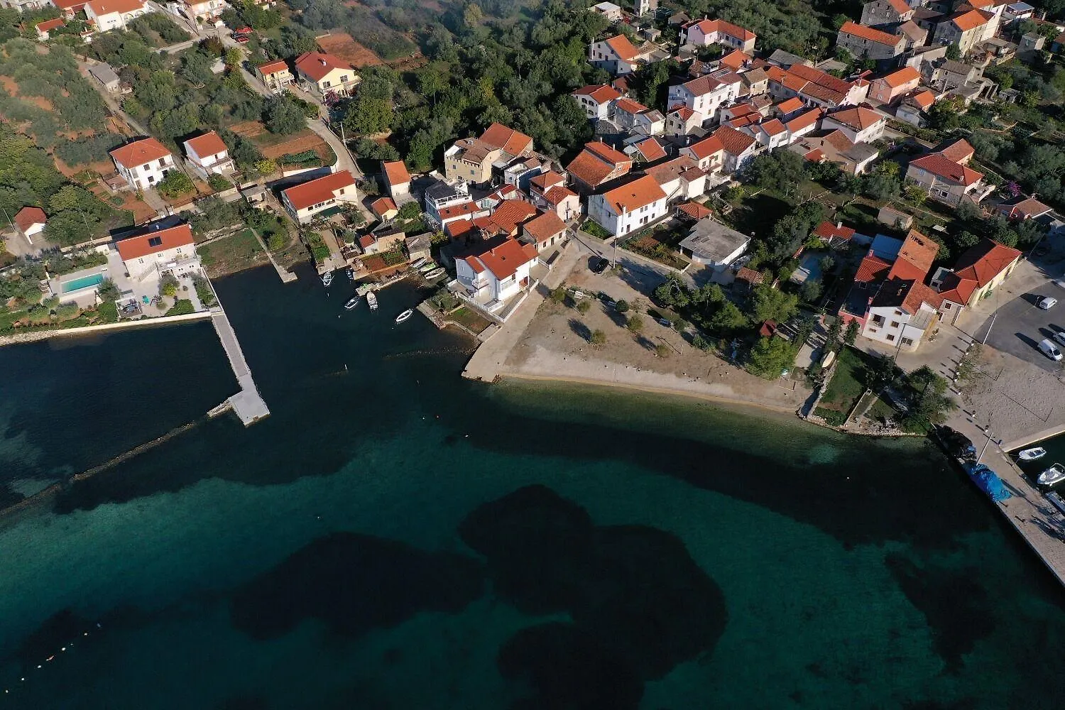 Apartment Gaspe Sutomiscica