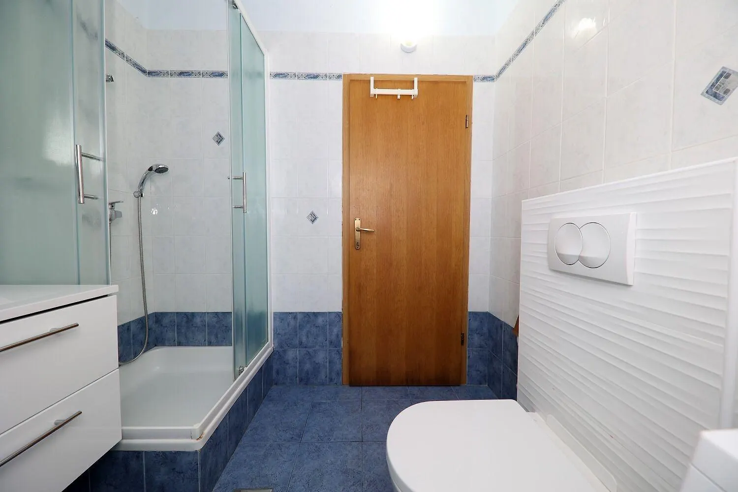 Apartment Gaspe Sutomiscica